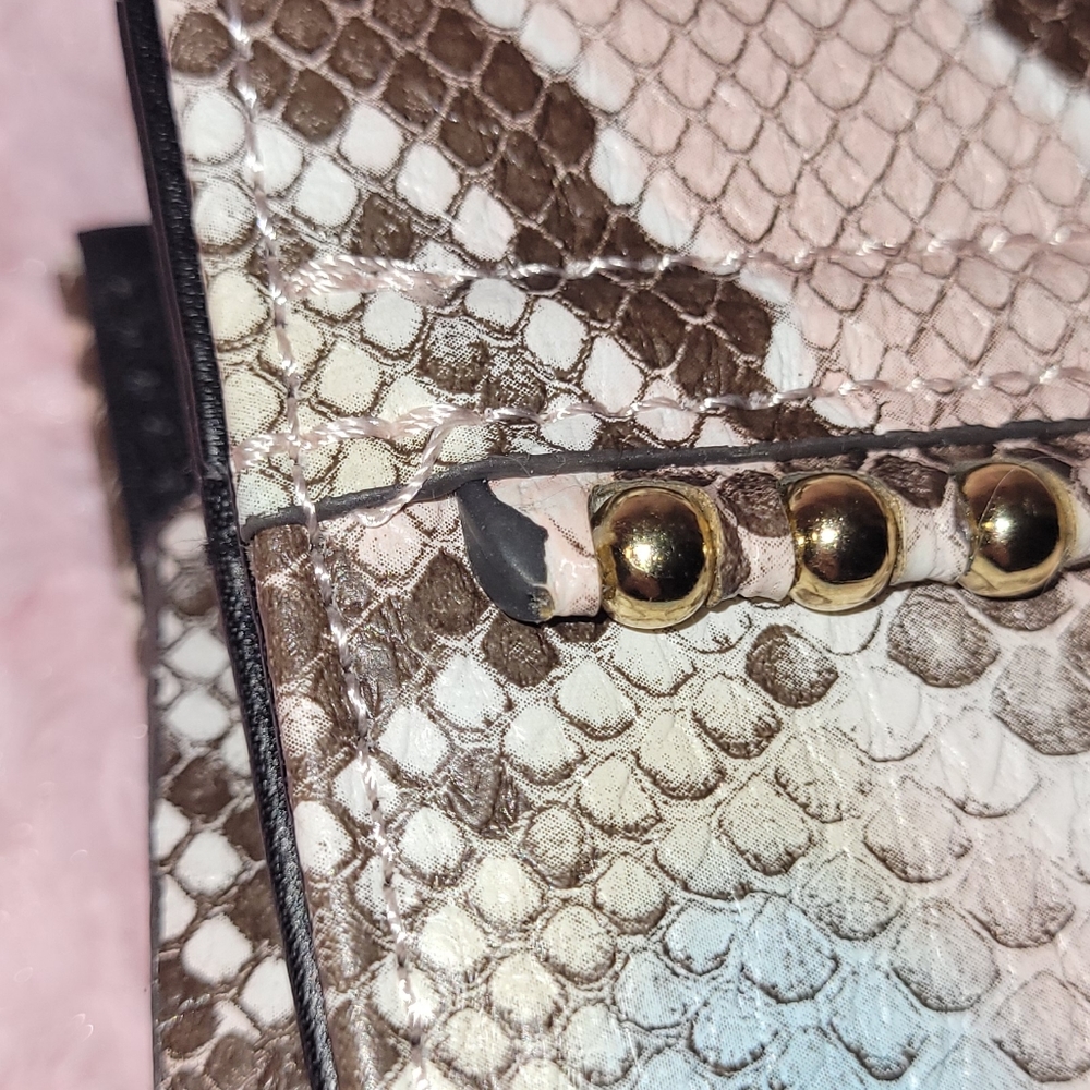 Hard To Find! Jessica Simpson large bifold/zip-around wallet. - Picture 15 of 16